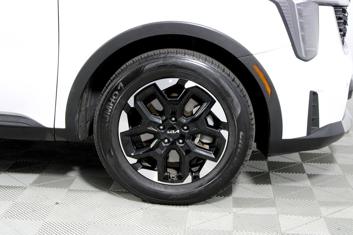 2024 Kia Sorento S Image 11 of 41