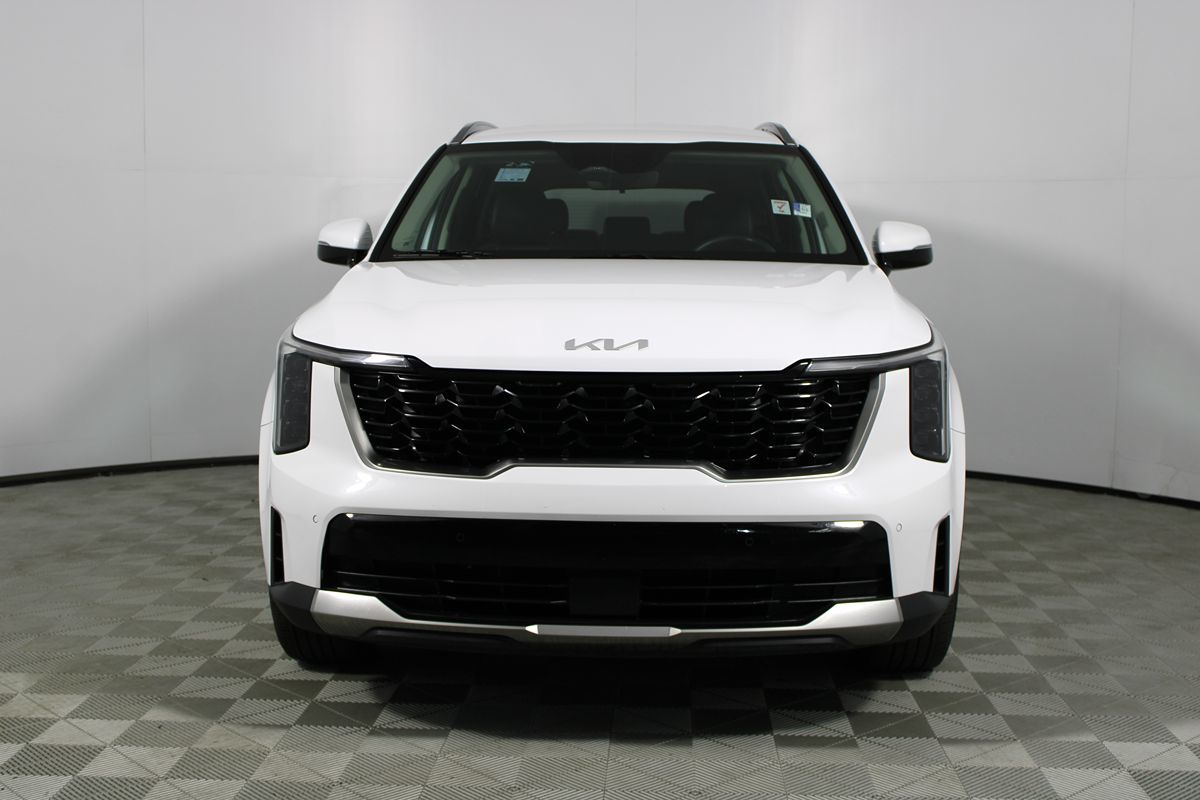 2024 Kia Sorento S Image 5 of 41