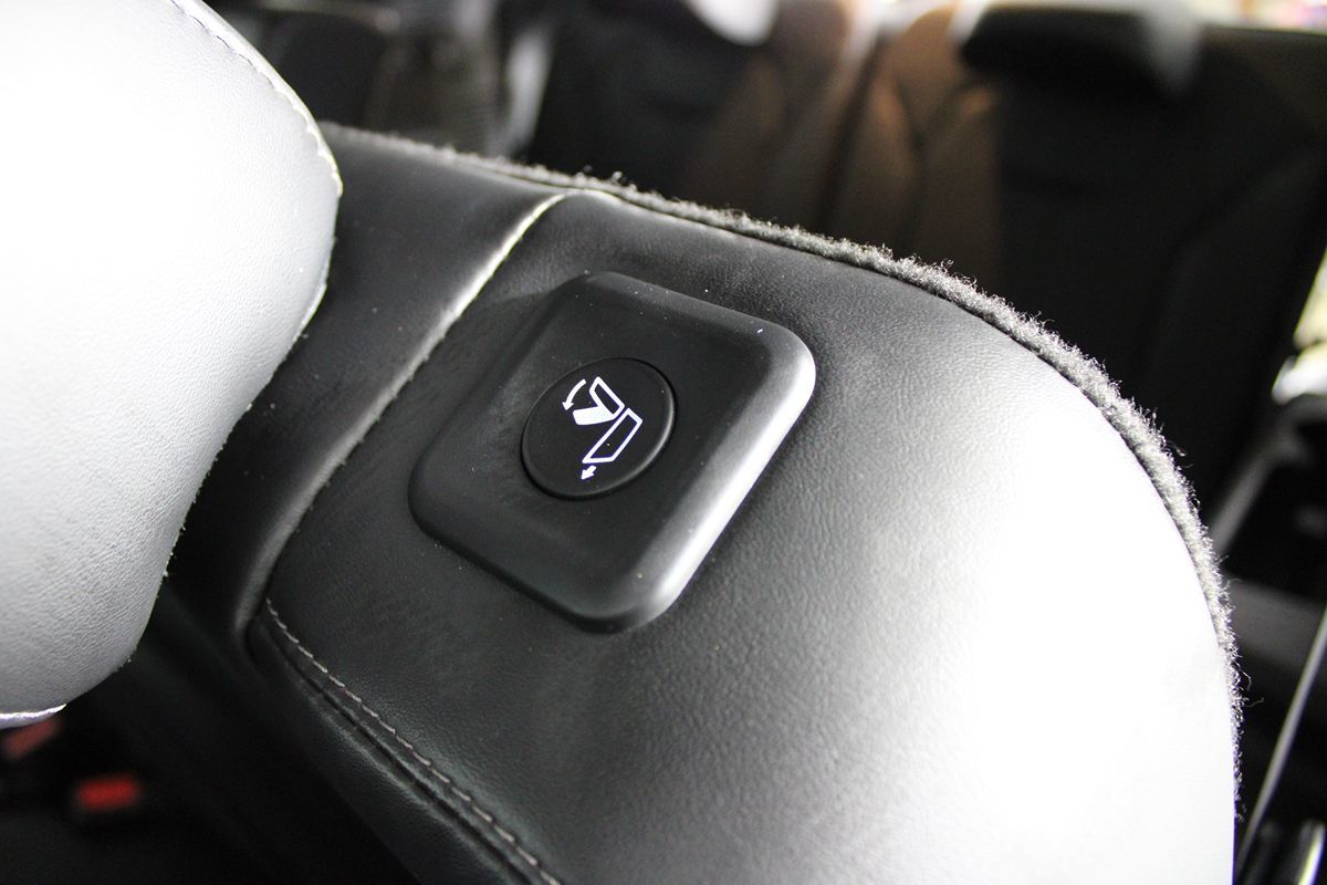 2024 Kia Sorento S Image 34 of 41