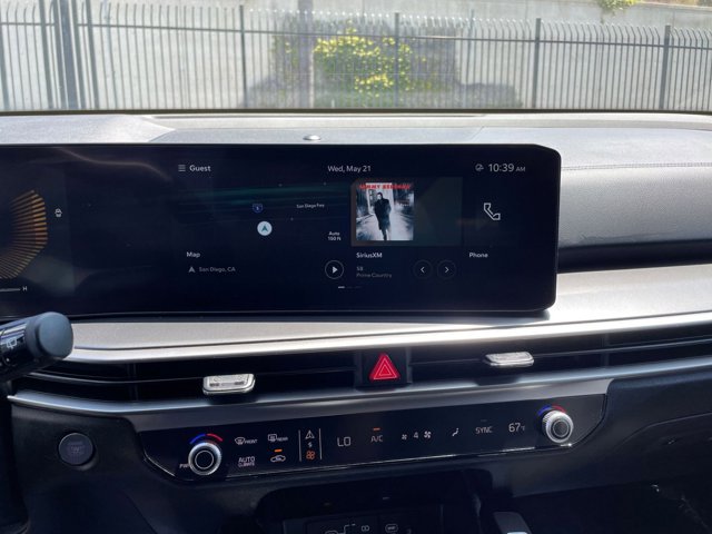 Vehicle image 18 of 45