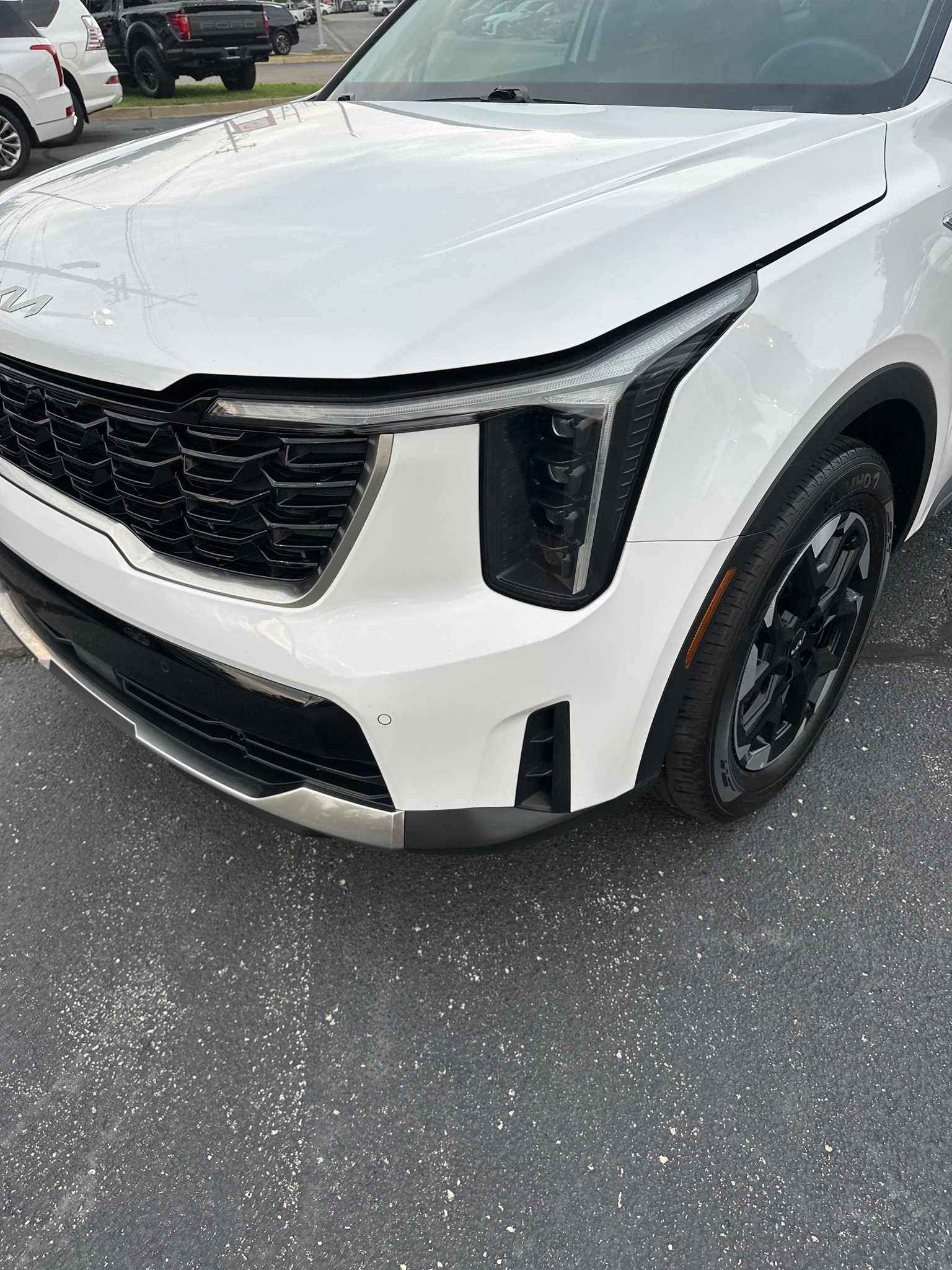 Vehicle image 41 of 46