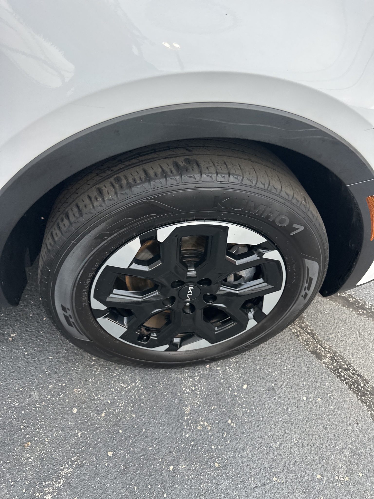 Vehicle image 16 of 46