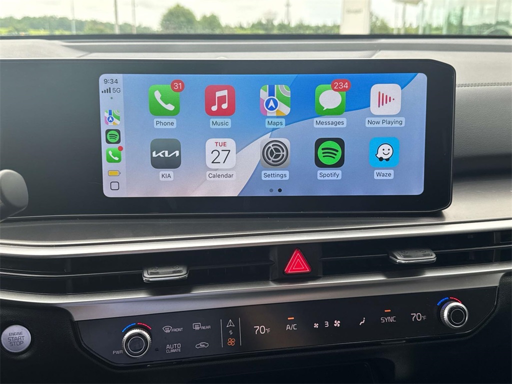 Vehicle image 15 of 22