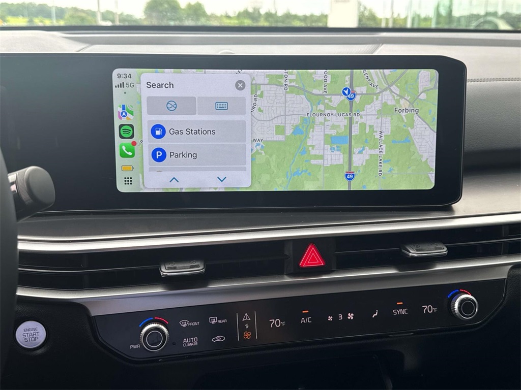 Vehicle image 16 of 22