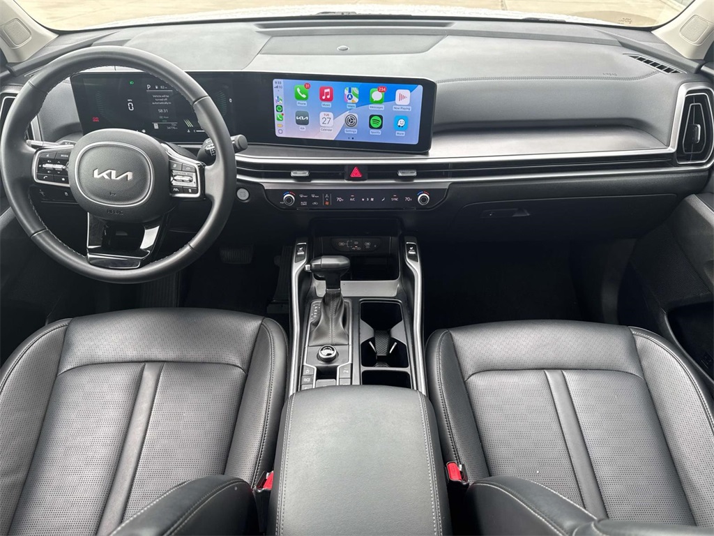 Vehicle image 12 of 22
