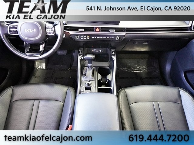 Vehicle image 21 of 48