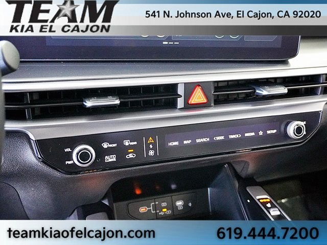 Vehicle image 30 of 48