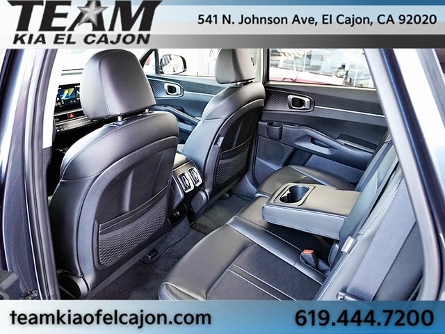 Vehicle image 17 of 48