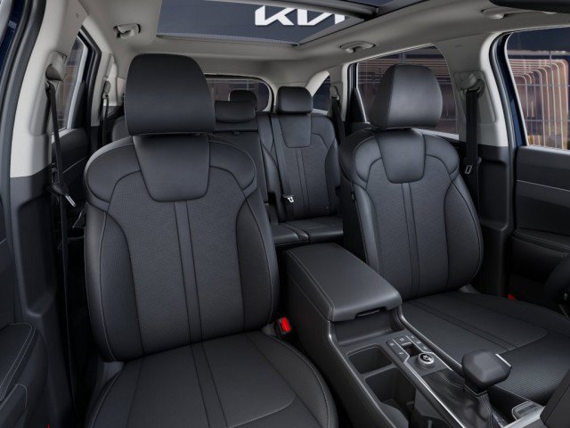 Vehicle image 15 of 33