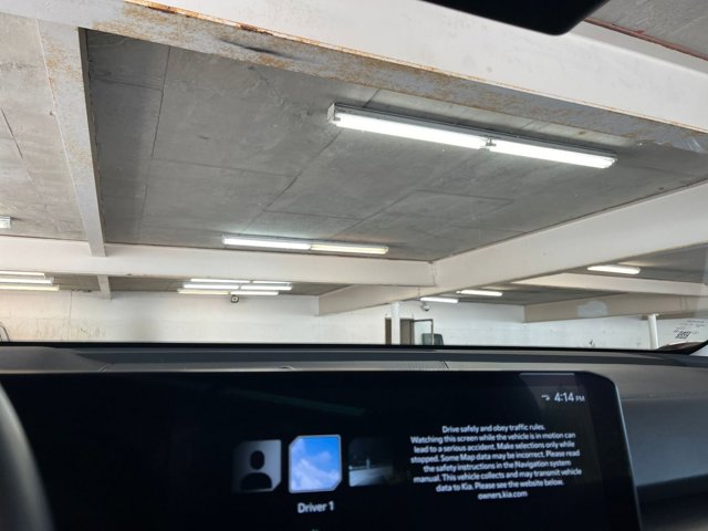Vehicle image 17 of 44