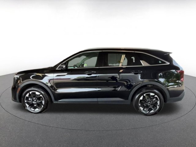 Vehicle image 12 of 44