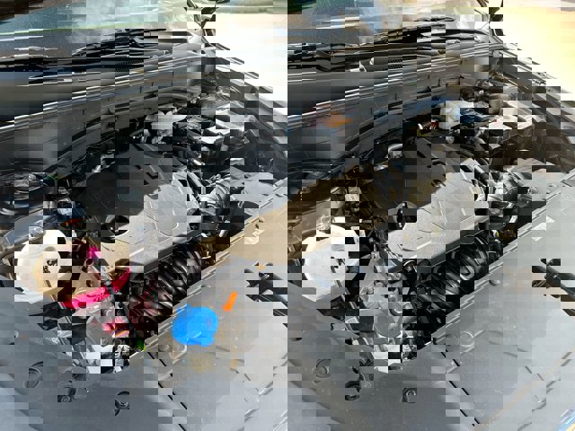 Vehicle image 24 of 27