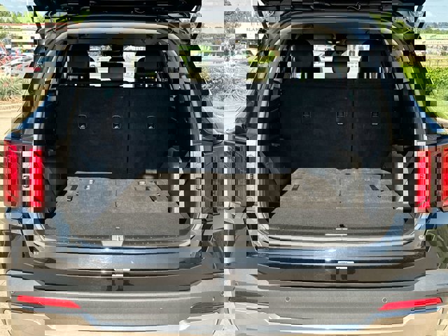 Vehicle image 21 of 27