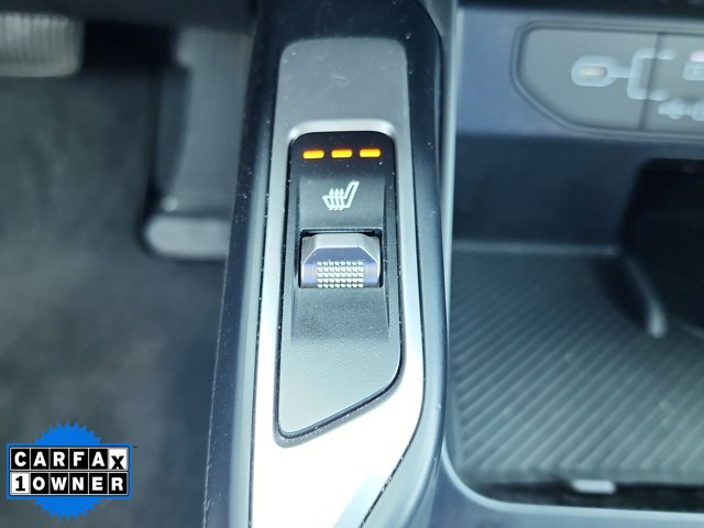 Vehicle image 22 of 26
