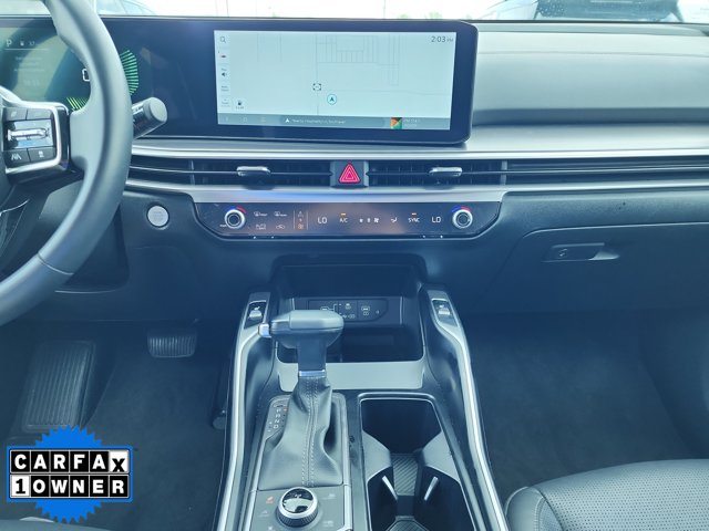 Vehicle image 17 of 26