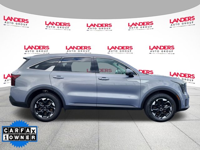 Vehicle image 4 of 26