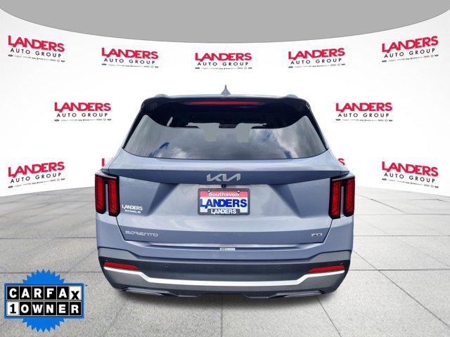 Vehicle image 24 of 26