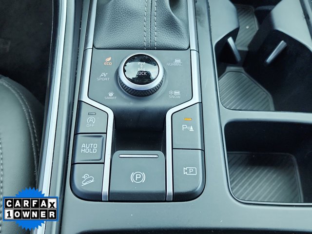 Vehicle image 23 of 26