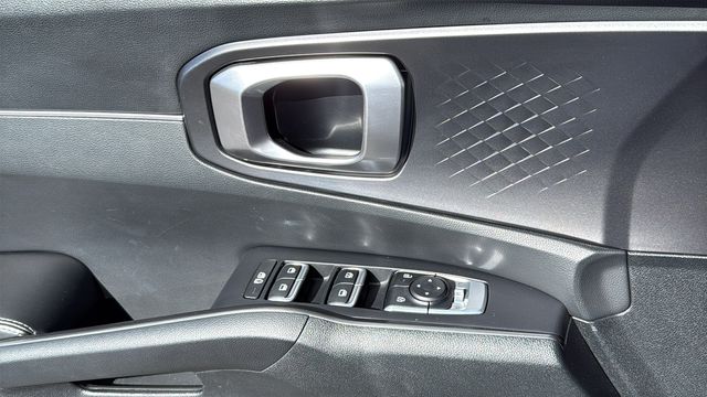 2024 Kia Sorento S Image 23 of 29