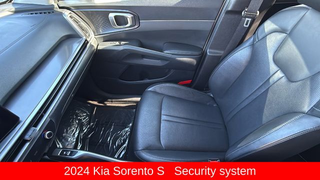 2024 Kia Sorento S Image 13 of 29