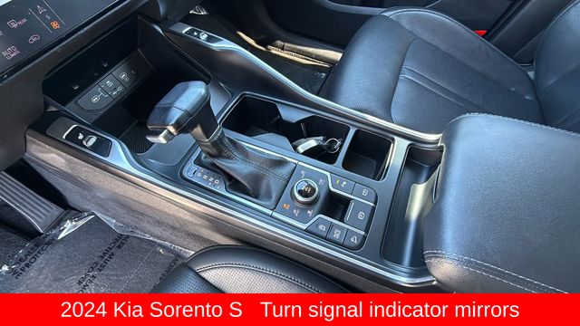 2024 Kia Sorento S Image 18 of 29