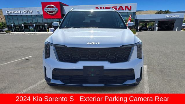 2024 Kia Sorento S Image 2 of 29