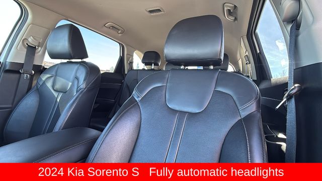 2024 Kia Sorento S Image 11 of 29