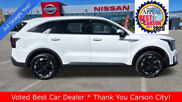 2024 Kia Sorento S Image 4 of 29