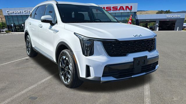 2024 Kia Sorento S Image 3 of 29