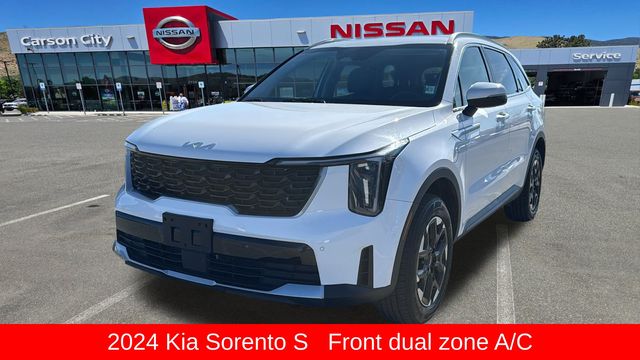 2024 Kia Sorento S Image 1 of 29