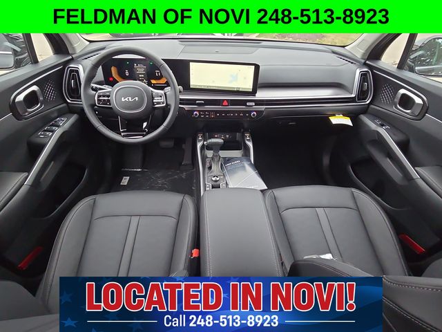 Vehicle image 14 of 25