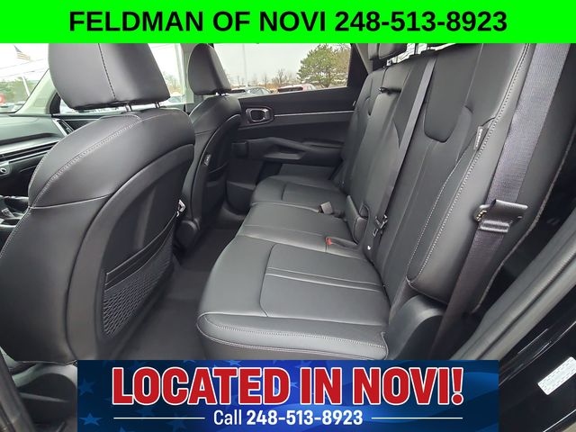 Vehicle image 15 of 25