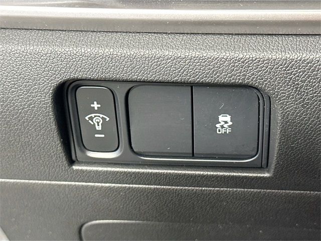 Vehicle image 24 of 41