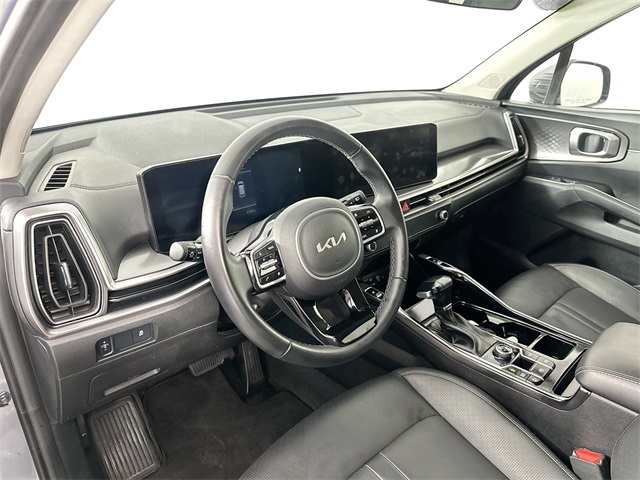 Vehicle image 20 of 41