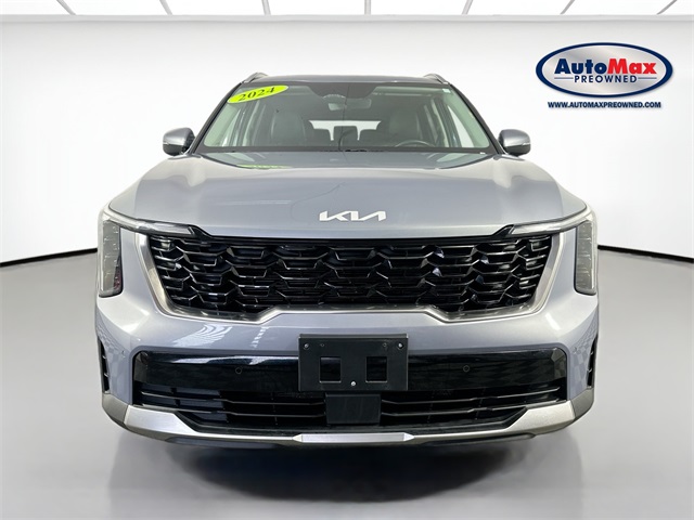 Vehicle image 2 of 41