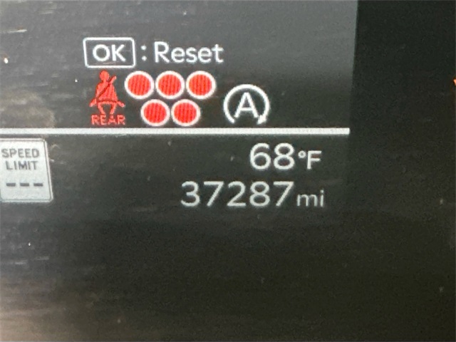 Vehicle image 16 of 41