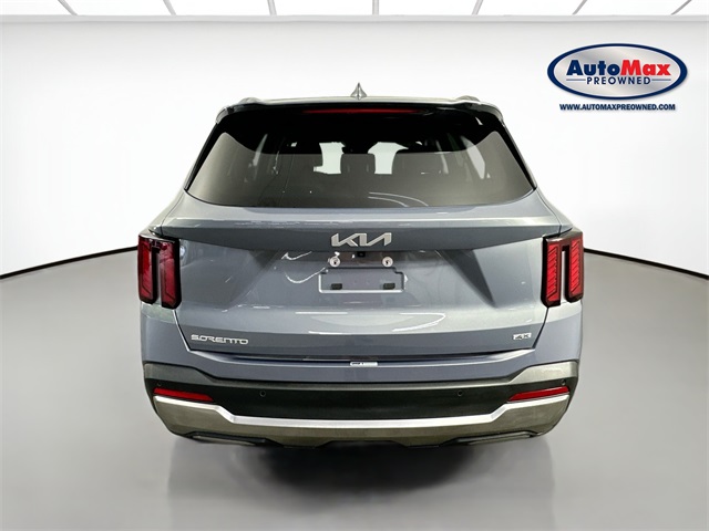 Vehicle image 6 of 41