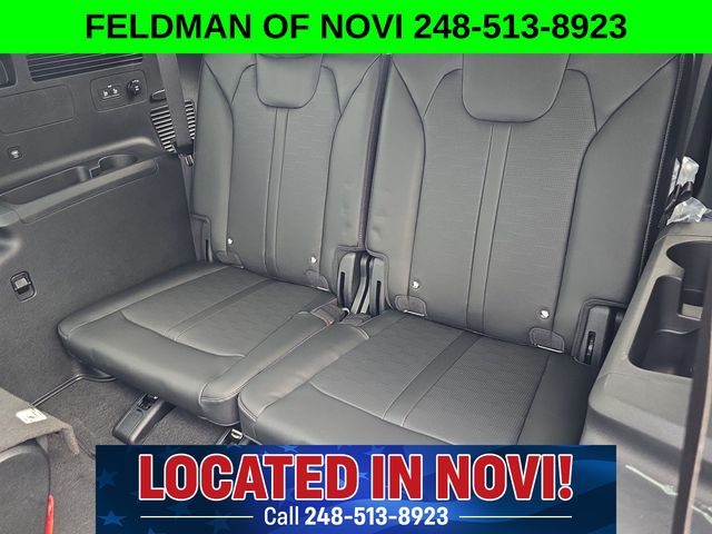Vehicle image 13 of 28
