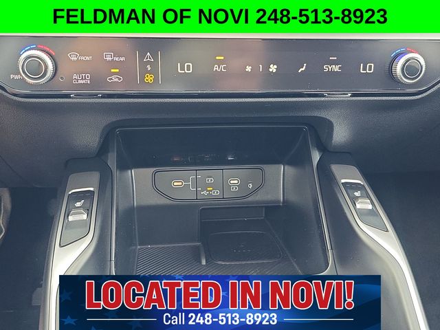 Vehicle image 20 of 28