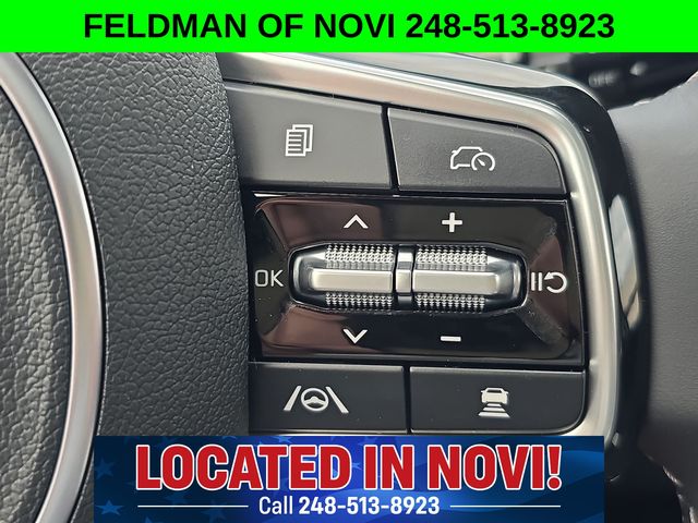 Vehicle image 25 of 28