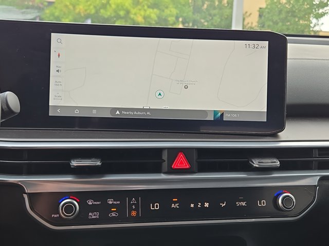 Vehicle image 23 of 31