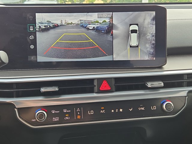 Vehicle image 22 of 31