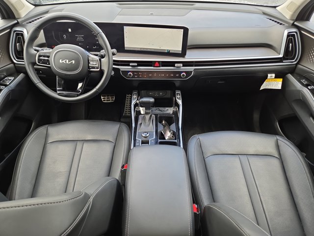 Vehicle image 17 of 31