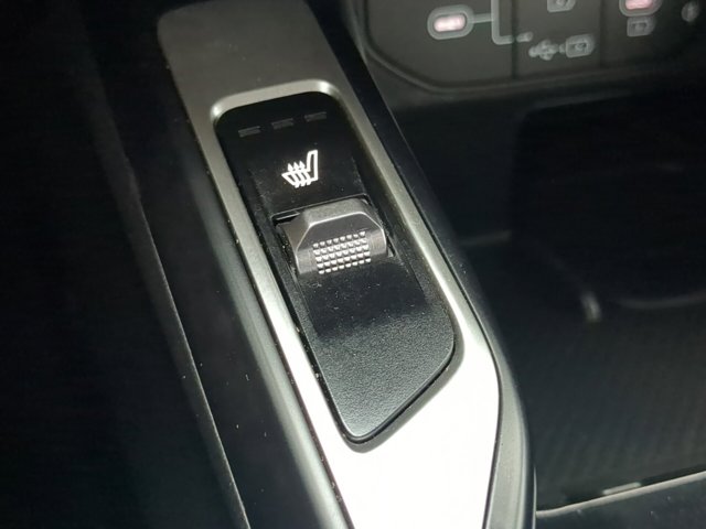 Vehicle image 22 of 33
