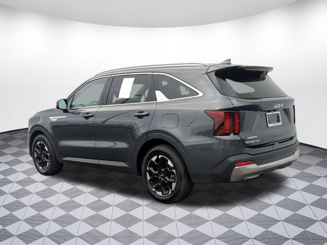 Vehicle image 5 of 33