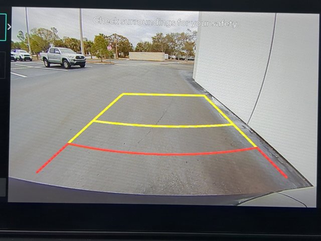 Vehicle image 20 of 33
