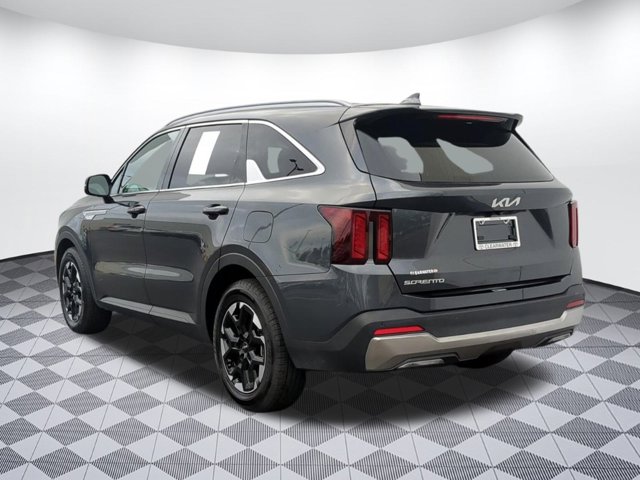 Vehicle image 6 of 33
