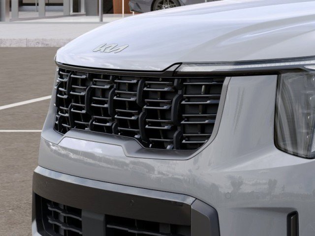 Vehicle image 14 of 46
