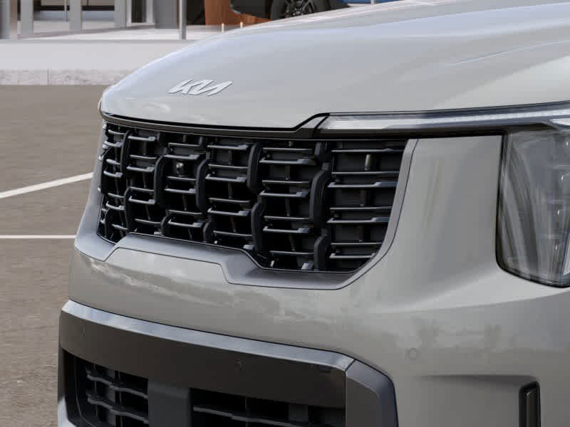 Vehicle image 13 of 27