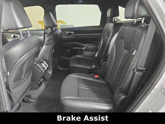 Vehicle image 13 of 37